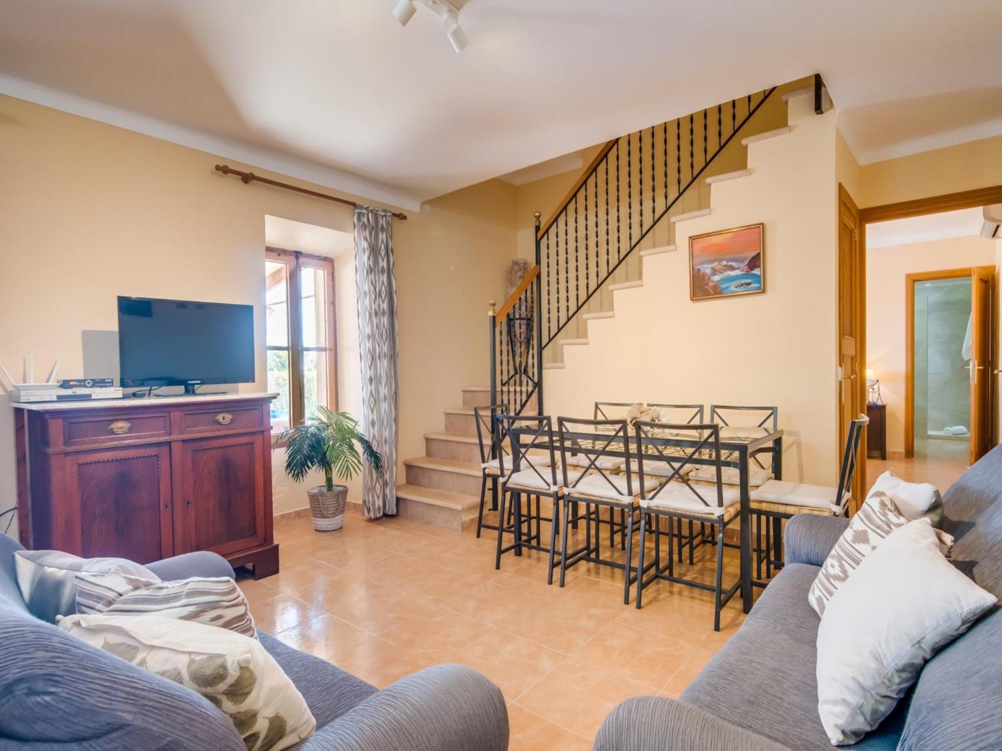 8 Guests In Sencelles
